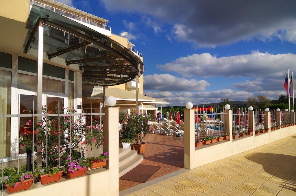 Hotel Plamena Palace Primorsko Ngoại thất bức ảnh