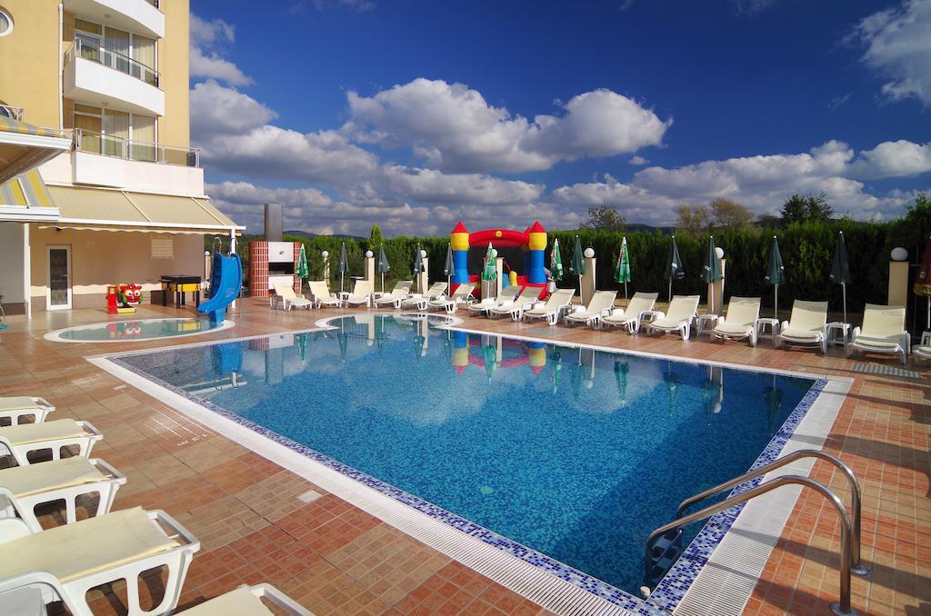 Hotel Plamena Palace Primorsko Ngoại thất bức ảnh