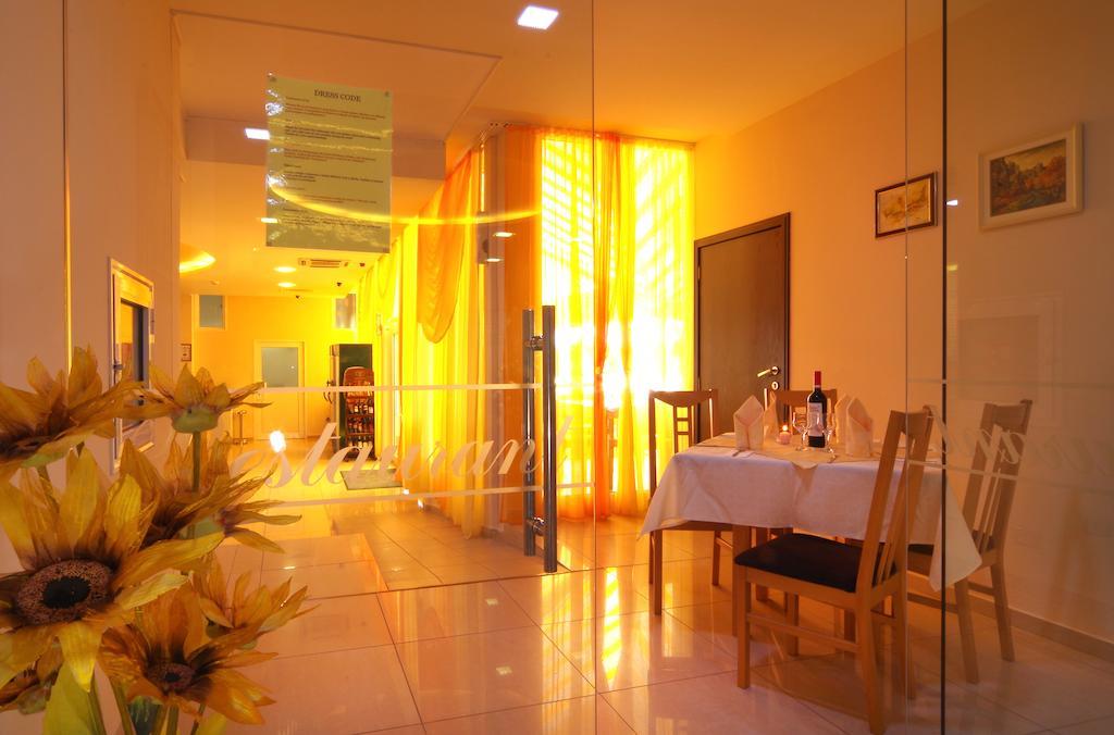 Hotel Plamena Palace Primorsko Ngoại thất bức ảnh